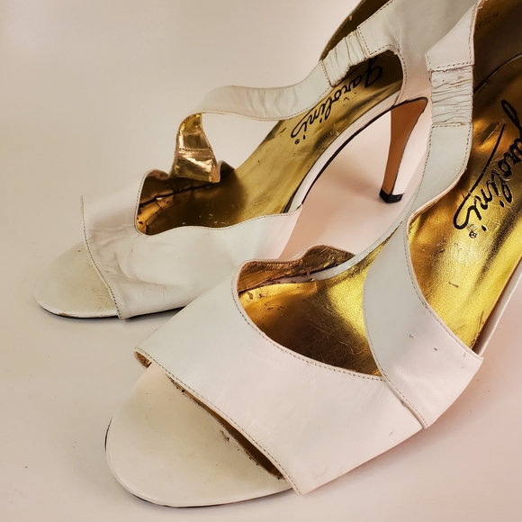 Vintage Glam 70s Open Toed Heels with Angular Strap - Picture 15 of 15